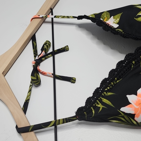 Xhilaration floral boho tie back swim bikini top size Large - Picture 3 of 6